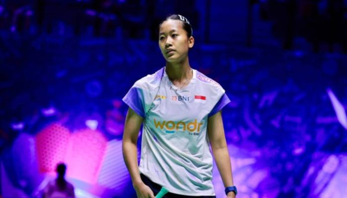 Putri KW Kalah di Semifinal Kejuaraan Dunia BWF 2025 atas Akane Yamaguchi