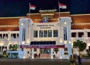 Semarakkan HUT ke-80 RI, ASN Surabaya Sumbang Ribuan Bendera Merah Putih