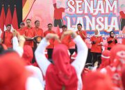 Ratusan Lansia Surabaya Meriahkan Senam Sehat di Balai Kota