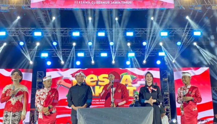 Pesta Rakyat Jawa Timur Meriah, Rayakan HUT RI ke-80 dengan Guyonan dan Musik