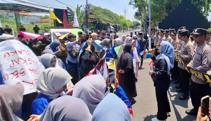 Kasus Kekerasan Seksual Anak di Sampang Kembali Disorot, Aliansi Tuntut Keadilan di Depan Polres
