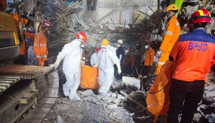 Delapan Jenazah Kembali Ditemukan, Total Korban Tewas Ambruknya Ponpes Al-Khoziny Capai 26 Orang