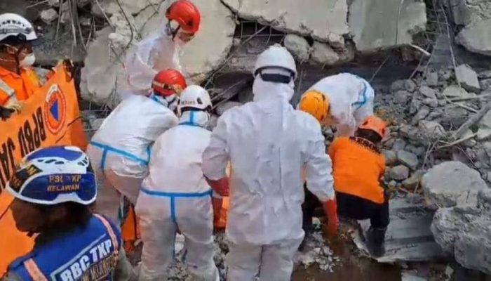 Korban Jiwa Runtuhnya Ponpes di Sidoarjo Bertambah Jadi 59 Orang