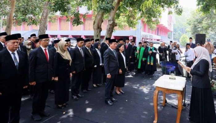 Bupati Ipuk Tekankan Penanganan Stunting dan TBC ke Kepala Dinkes Banyuwangi yang Baru