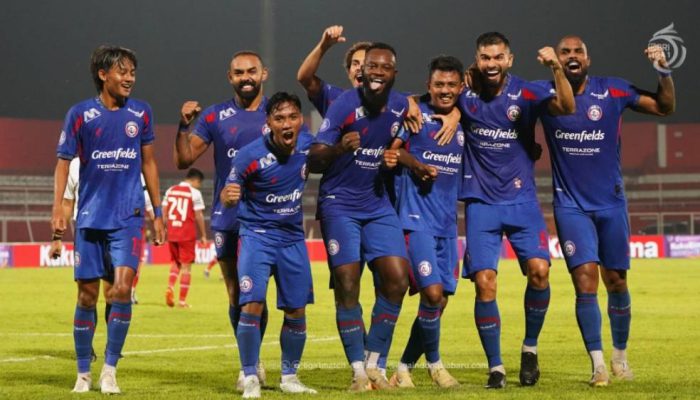 Arema FC Bidik Tiga Poin di Markas PSM Makassar