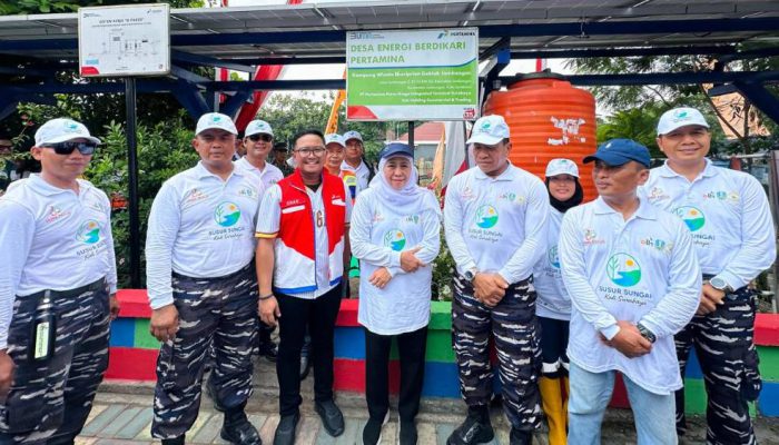 Khofifah Kagumi Ekoriparian Jambangan, Program CSR Pertamina yang Mandiri dan Diakui Dunia