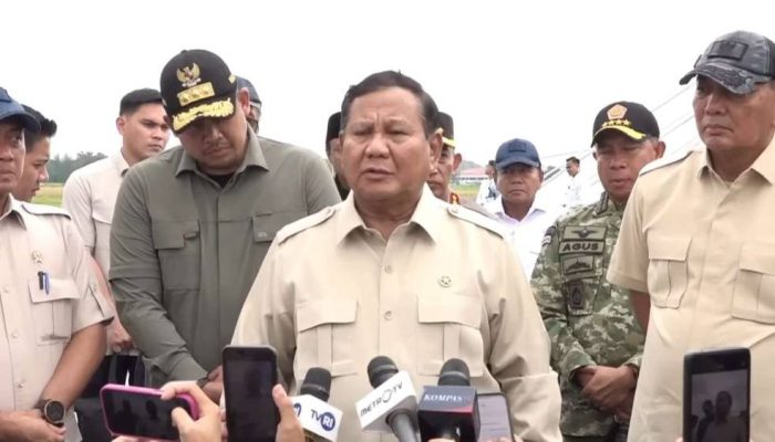 Cek Posko Langkat, Prabowo: Stok Pangan Korban Bencana Sumatra Aman hingga ke Daerah Terisolir
