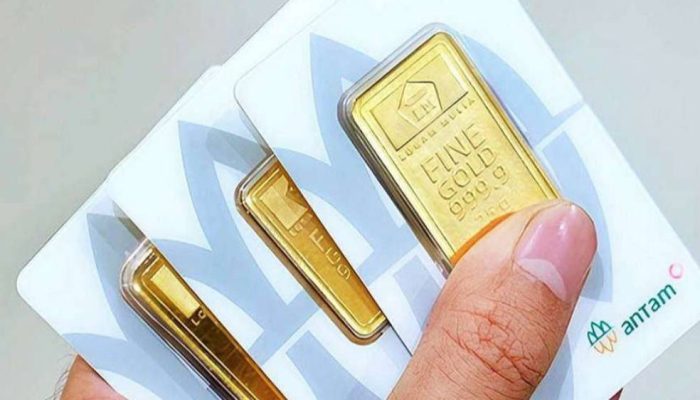 Usai Melemah, Harga Emas Antam Melonjak Rp27.000