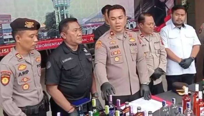 Saber Miras Polres Jombang Bongkar Gudang Penyimpanan Miras Ilegal