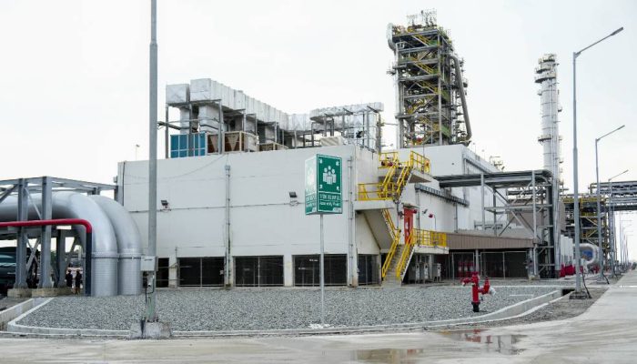 SIG Pasok 115.609 Ton Semen untuk Kilang Terbesar yang Diresmikan Presiden Prabowo