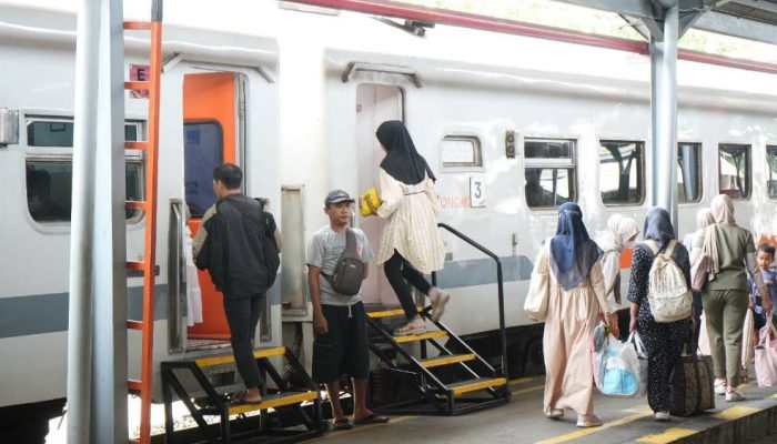 Lebaran 2026, 136.045 Tiket KA dari Stasiun Malang Disiapkan KAI Daop 8 Surabaya