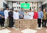 Pengusaha Surabaya Salurkan Ribuan Paket Sembako di Bulan Ramadan