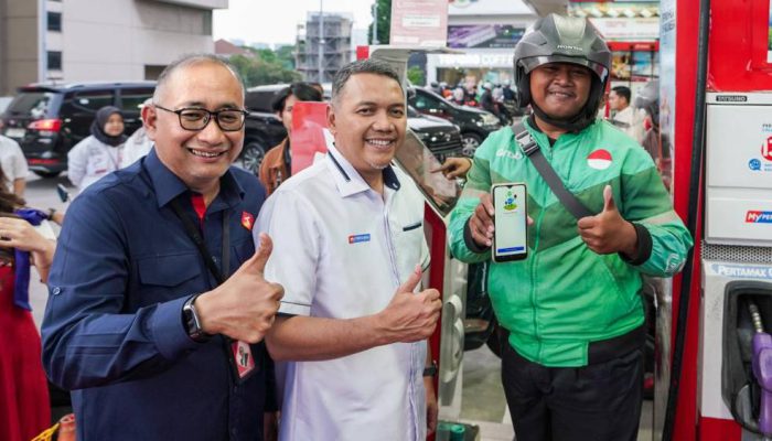 Sinergi Pertamina Patra Niaga dan Telkomsel, Ojol Dapat Paket Data Plus Voucher BBM