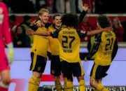 Dua Gol Injury Time Bawa Borussia Dortmund Tumbangkan VfB Stuttgart
