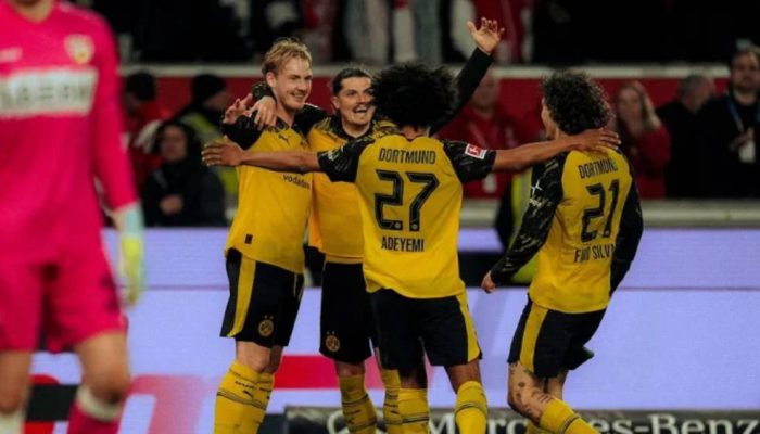 Dua Gol Injury Time Bawa Borussia Dortmund Tumbangkan VfB Stuttgart