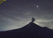 Gunung Semeru Erupsi 11 Kali, Letusan Terakhir Picu Awan Panas