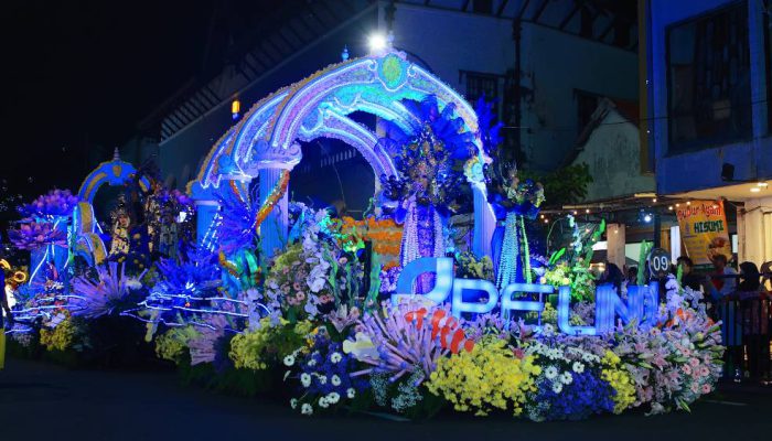 Surabaya Vaganza 2026: Pelindo Angkat Pesan Pelestarian Laut Lewat Mobil Hias