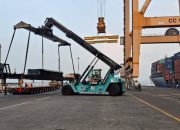 Tembus Pasar Global: Terminal Petikemas Surabaya Sukses Kawal Ekspor ‘Locomotive Platform’ PT INKA ke Australia