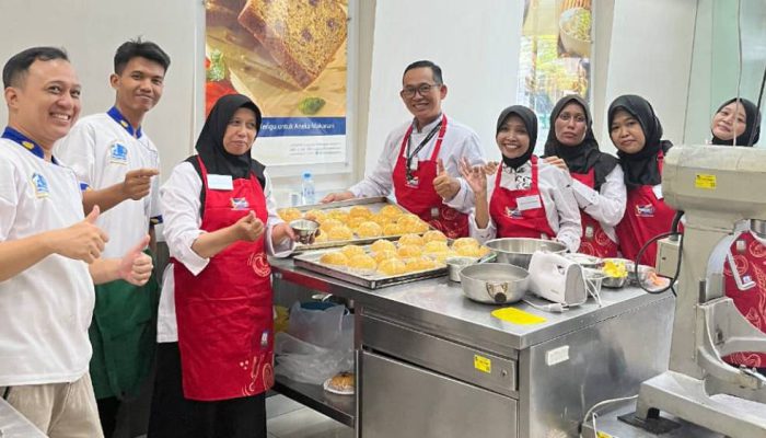 Bogasari Latih Guru SMKN 3 Kediri, Perkuat Kompetensi Kuliner dan Pengembangan Produk Teaching Factory