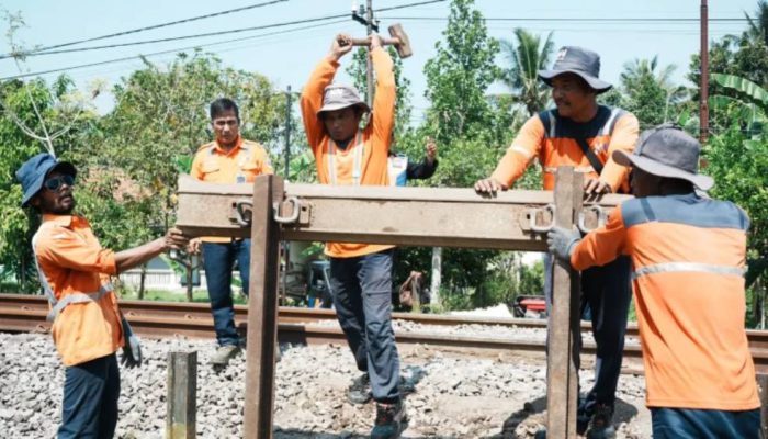 KAI Daop 9 Jember Tutup 11 Perlintasan Liar, Keselamatan Jadi Prioritas