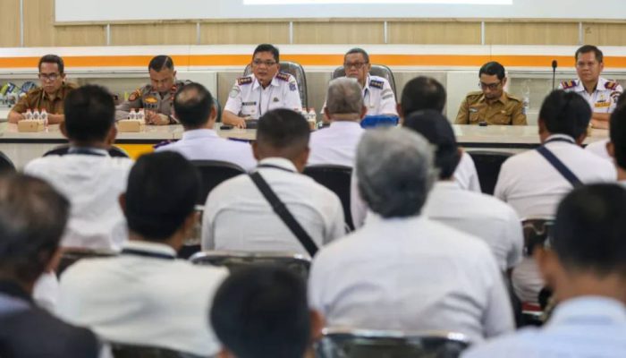 Juru Parkir Tepi Jalan dan Persil Ikuti Diklat Kompetensi di Surabaya