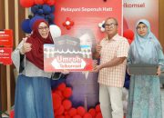 Tukar Poin Telkomsel, Warga Magetan Beruntung Sabet Hadiah Umrah Gratis untuk Dua Orang