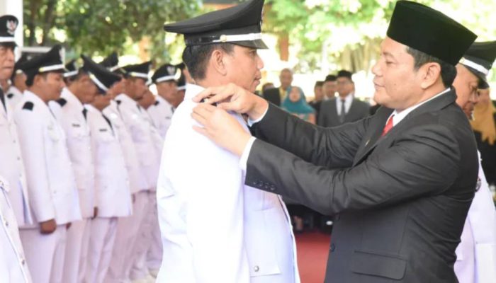 Bupati Sidoarjo Lantik 80 Kepala Desa Terpilih, Ajak Tinggalkan Perbedaan Politik dan Fokus Bangun Desa