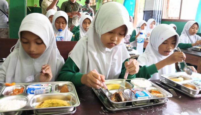 Jaga APBN, Pemerintah Siapkan Pemangkasan Lanjutan Anggaran Makan Bergizi Gratis