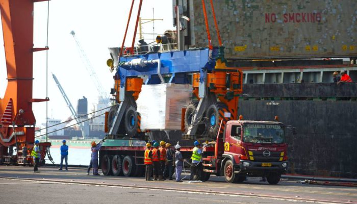 Terminal Teluk Lamong Tambah E-RTG, Perkuat Kapasitas TPK Nilam dan Tekan Emisi