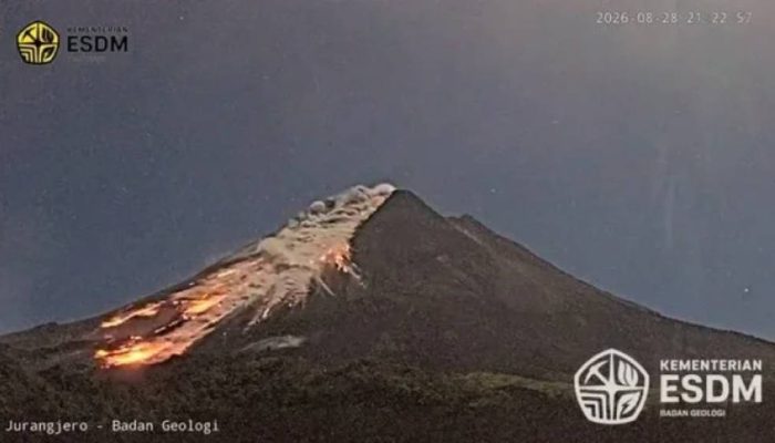 Gunung Merapi Meluncurkan Awan Panas Guguran Sejauh 2.000 Meter, Status Masih Siaga Level III
