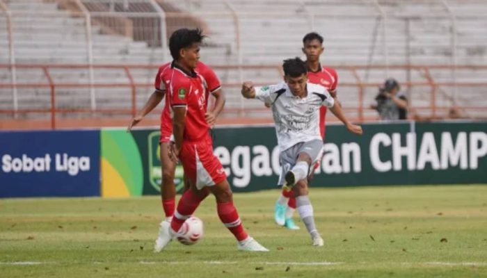 Aji Santoso Kecewa De Red FC Buang Keunggulan 3-0 dan Ditahan RANS 3-3