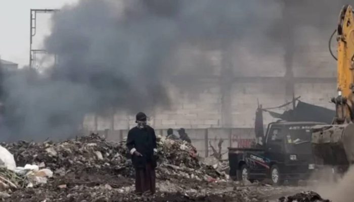 Pembakaran Sampah di Tambak Mayor Berulang, DLH Surabaya Siapkan Penindakan