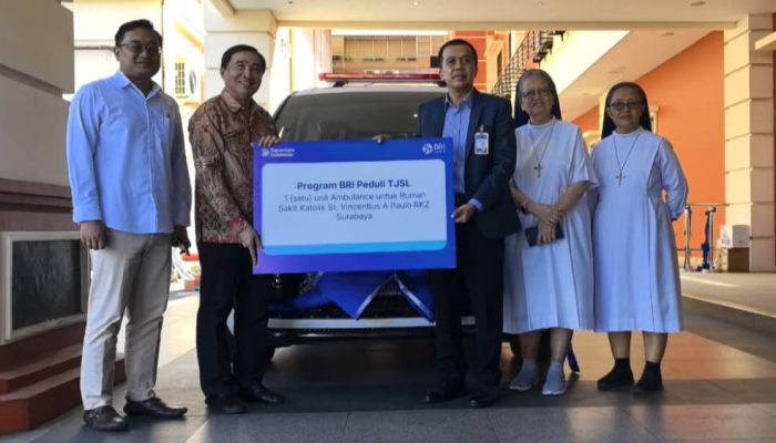 Wujud Kepedulian Sosial, BRI Region 12 Surabaya Serahkan Mobil Ambulans ke RKZ Surabaya